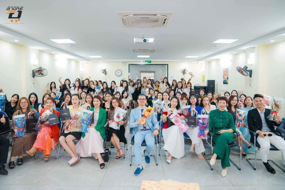 Happy women's day Dstore Hà Nội